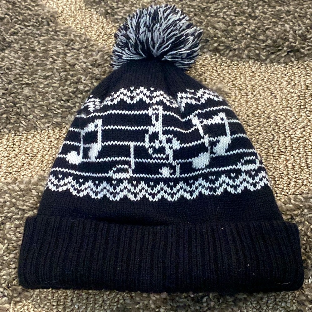 Hot Topic Black White Music Note Fair Isle Pom Beanie Hat OS